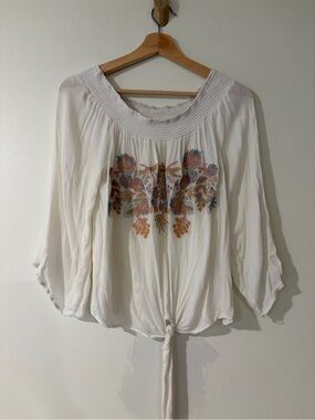 Boutique Emmer & Oat Embroidered Peasant Tie-Front one/off shoulder tie Top